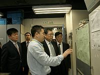 The delegation visits the research facilities and laboratories of CUHK.